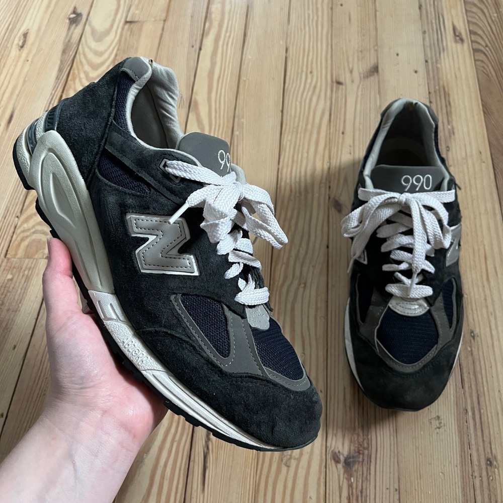 New Balance 990v2 Made in USA Mens 10.5 Navy Blue Grey Suede Sneakers M990NB2